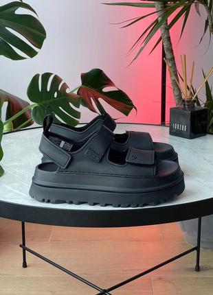 Женские летние сандалии на платформе ugg goldenglow sandals black/черные сандалы босоножки тапки