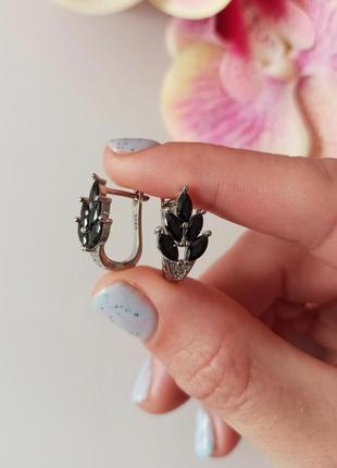 Серебряные серьги проби s925 черный камень циркон стерлинговое серебро ювелирные изделия подарок