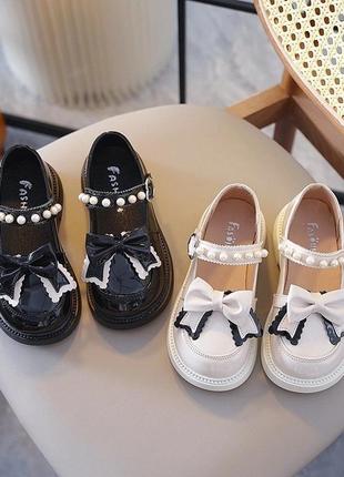 Дитячі нарядна туфлі для дівчинки