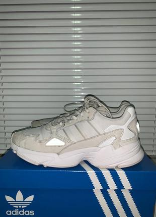 Оригінальні кросівки adidas