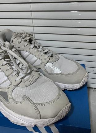 Оригінальні кросівки adidas3 фото