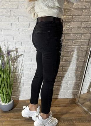 Крутые джинсы с вышивкой mango5 фото