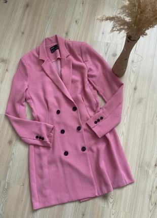 Bershka (іспанія), плаття-блейзер, ніжно-рожевого кольору, на ґудзиках  l