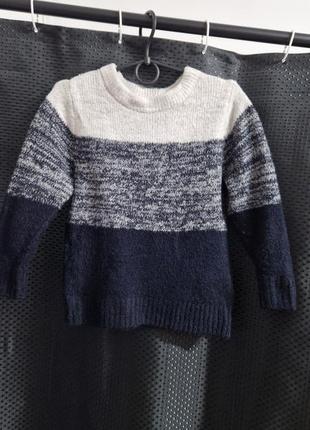 Светр на хлопчика 2-4 рочки, м'якесенький.