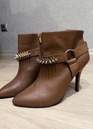 Ботильйони жіночі