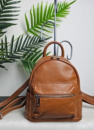 Компактный фирменный кожаный рюкзак borse in pelle