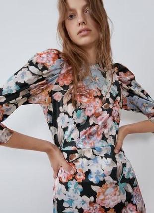 Zara атласна міні-сукні з квітеовим принтом3 фото
