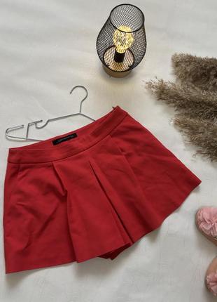 Червоні жіночі шорти  zara