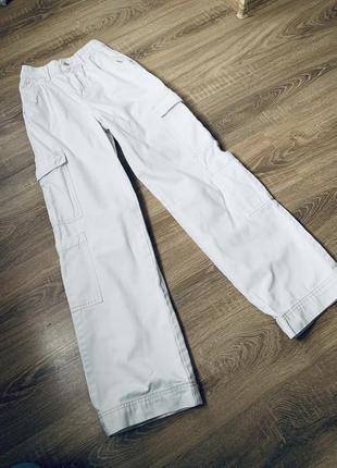 Широкие джинсы карго bershka