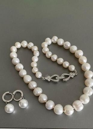 Нить натурального белого жемчуга "барокко", серьги в подарок.