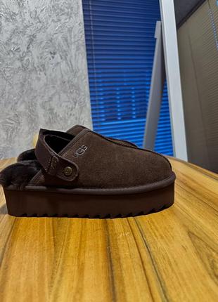 Красиві шоколадні коричневі угги з відкритою пʼяткою в стилі ugg