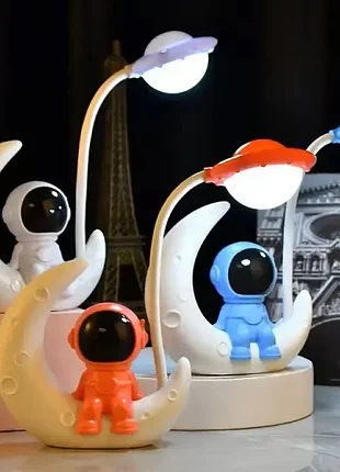 Ночник светильник детский космонавт на луне