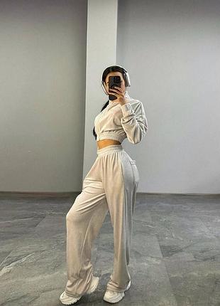 Костюм жіночий спортивний