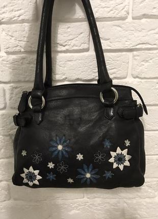 Сумка collection debenhams натур. кожа черная с цветами