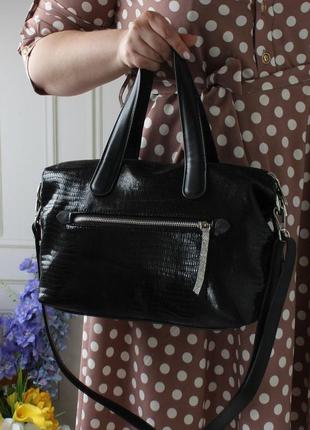Женская стильная и качественная сумка из эко кожи черная рептилия7 фото