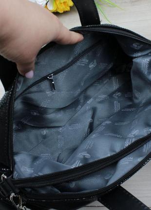Женская стильная и качественная сумка из эко кожи черная рептилия8 фото