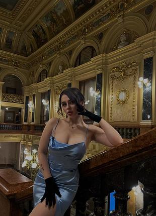 Сукня атласна