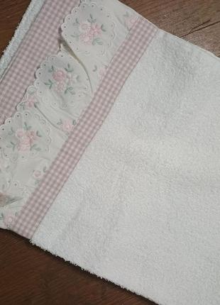 Махровое полотенце
