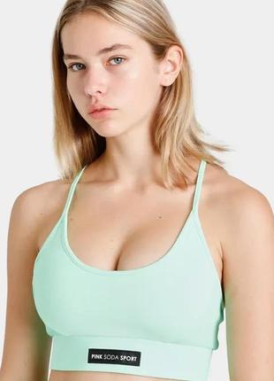 Спортивный топ