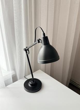 Настільна лампа