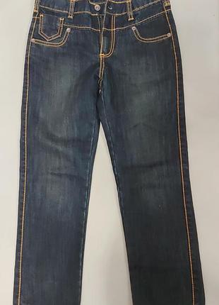 Джинси прошиті оздоблювальною ниткою