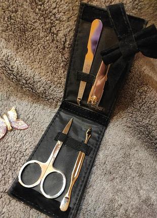 Манікюрний набір насесер подарунковий avon