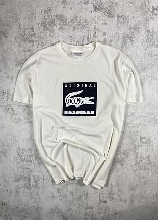 Белая lacoste с крупным си крокодилом – потрясающая классика!