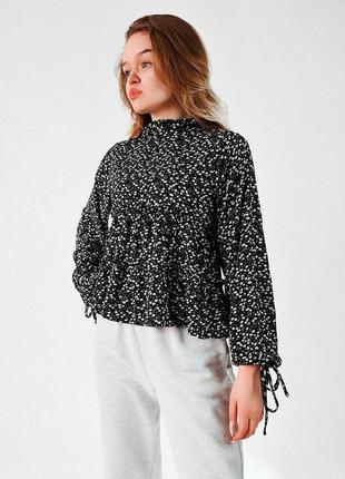Блуза жіноча у квіточки нова з биркою boohoo #1