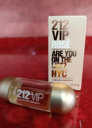 212 vip rosé carolina herrera