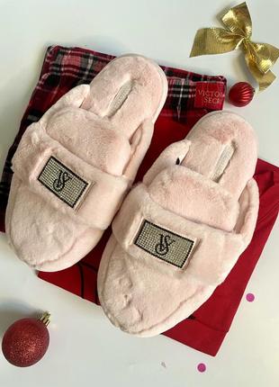 Пухнасті капці з камінцями від victoria’s secret💞