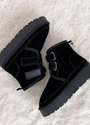 Черные замшевые угги на платформе