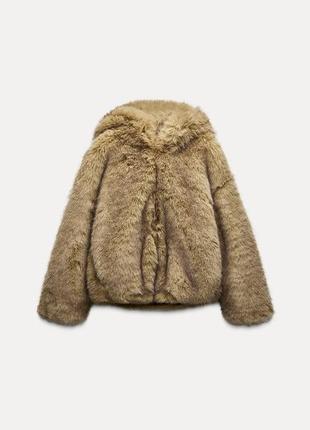 Шуба с искусственным мехом и капюшоном zara