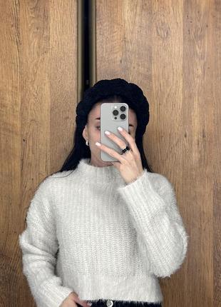 Кофта белый свитер