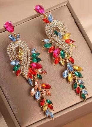 Сказочные эффектные серьги цветные камушки