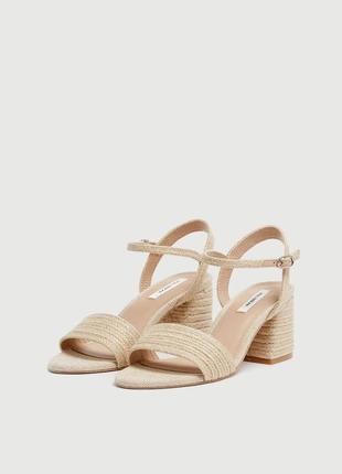 Фирменные босоножки от pull & bear2 фото