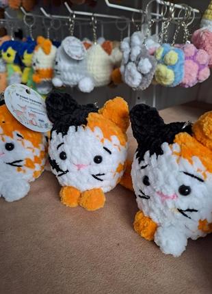 Котик, в'язаний котик