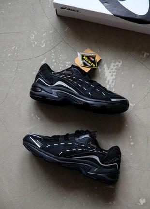 Термо кросівки asics