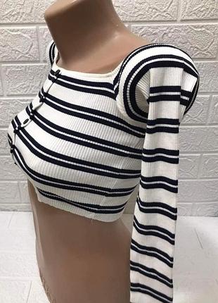Красивая стильная коротенькая кофточка s