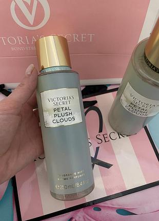 Спрей для тіла ,міст victorias secret petal plush clouds