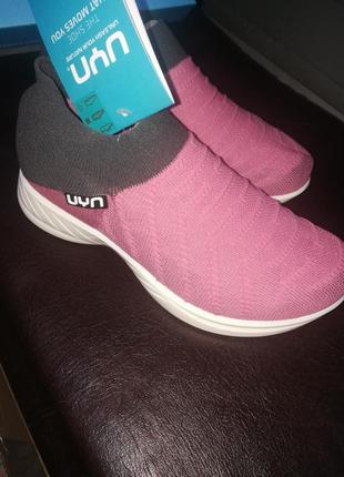 Оригинальные кроссовки uyn