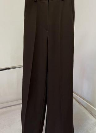 Брюки классические в трендовом цвете