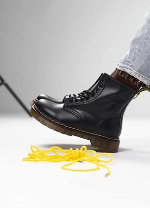 Черевики dr. martens