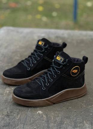 Зимові черевики ugg чорні