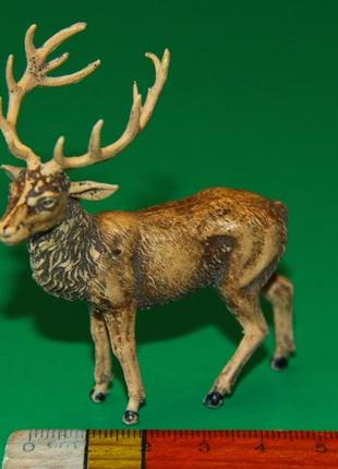 Олень животного животное elastolin фрн