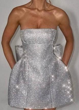 Жіноча новорічна чарівна блискуча міні сукня з бантом і відкритими плечиками срібло, графіт