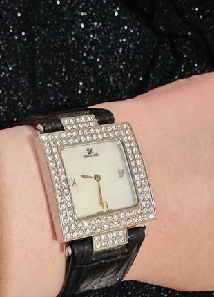 Часы наручные swarovski