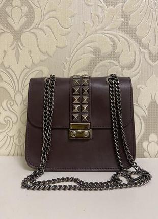 Маленька шкіряна сумка в стилі valentino