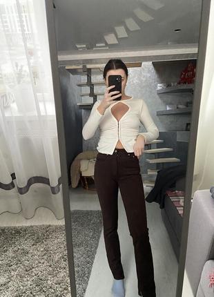Джинсы zara с разрезами