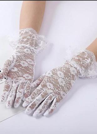 Белые перчатки цветочный принт кружево