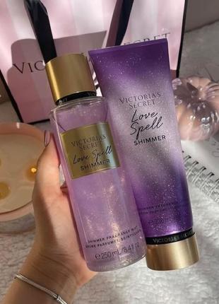 🎀love spell shimmer🎀 оригінал парфумований лосьйон або спрей міст для тіла з шимером victoria’s secret shimmer✨